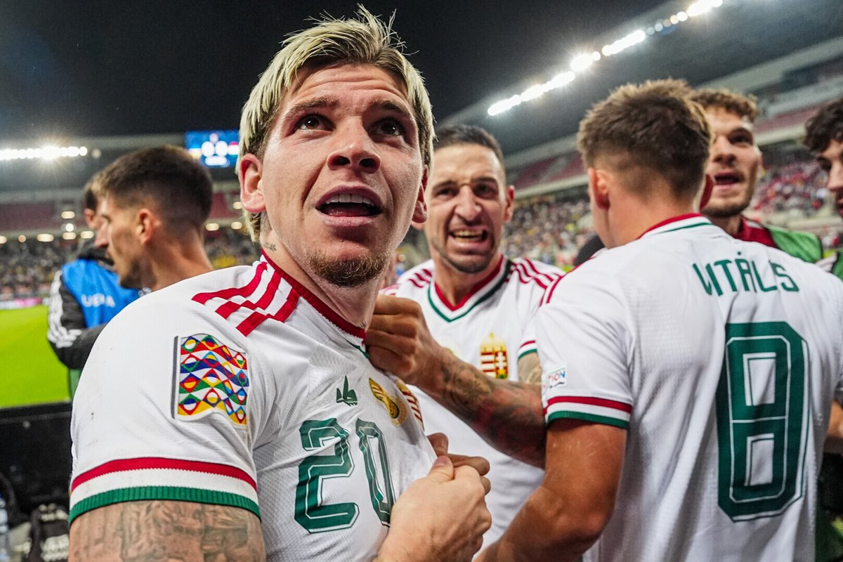 Vasas_FC's tweet photo. ❤️💙🇭🇺Egy este, amit soha nem felejtünk el!
📸 @MLSZhivatalos
#csakegyutt #magyarok #NationsLeague #NL #UKRHUN https://t.co/gSroqhUIcu