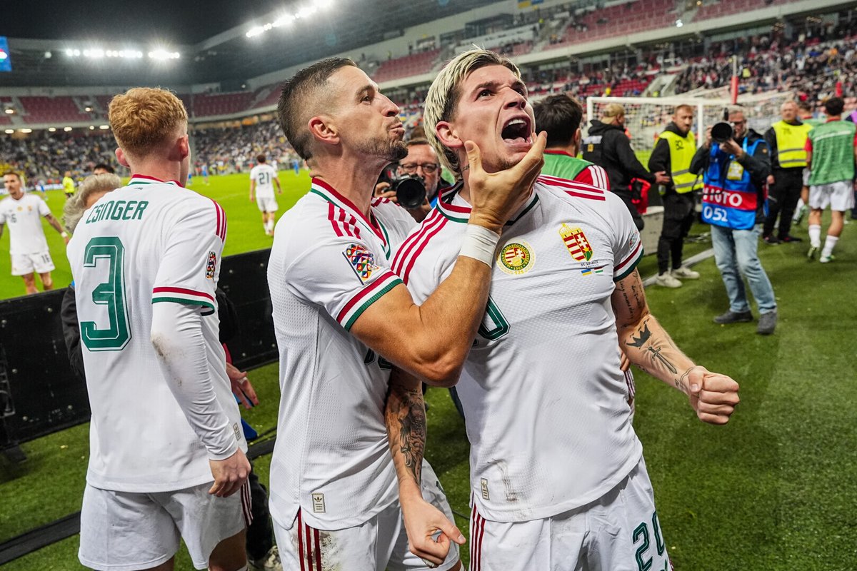 Vasas_FC's tweet photo. ❤️💙🇭🇺Egy este, amit soha nem felejtünk el!
📸 @MLSZhivatalos
#csakegyutt #magyarok #NationsLeague #NL #UKRHUN https://t.co/gSroqhUIcu
