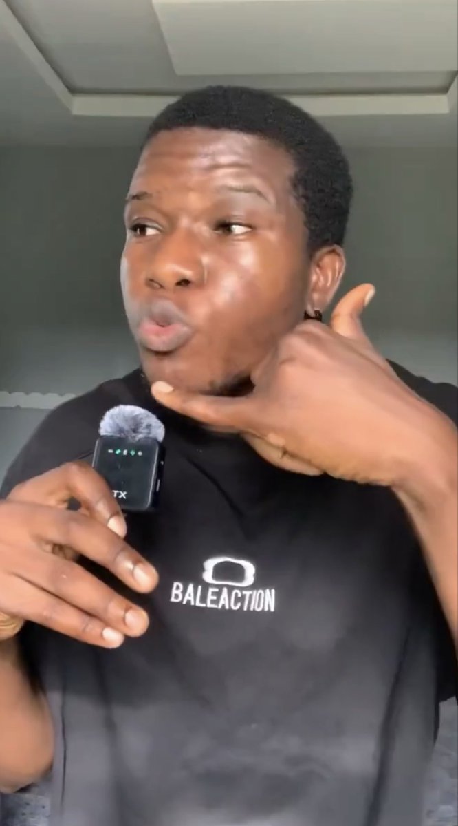 FirstOnFeed's tweet photo. Sorry bros I have not had light in Lagos for the past 1 week and just saw this your video .. 

so you went to mandillas to buy a BALECATION instead of original BALENCIAGA from an ibo seller ? 😏
you can do better bros 🙏 https://t.co/8LDhU9DW72 https://t.co/NsHj1O7FEn