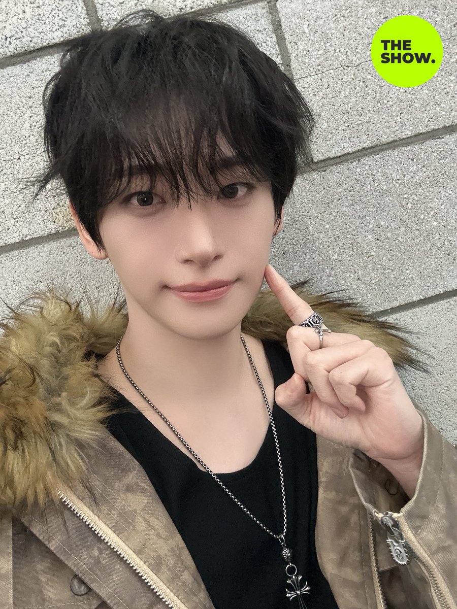 mnxism's tweet photo. 뭐야 정모 오늘 완전 존잘 고양이야… https://t.co/dlkrZ5zNUw