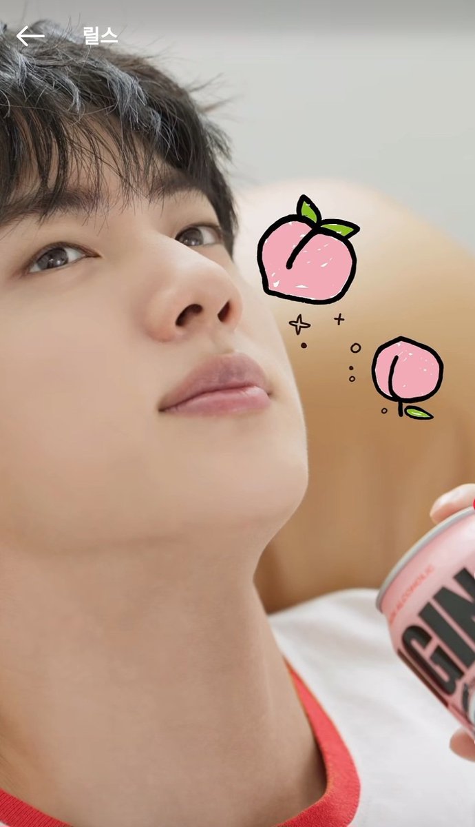 nannaadela's tweet photo. @igin_sns 월요일 같았던 화요일 복숭아 향 담은 김석진 덕에 힘이 난다
아이긴 고마워요

IGIN WHERE SMILES BEGIN  
#IGINbyJin #IGIN 
#방탄소년단진 #JIN #BTSJIN #BTS
@BTS_twt https://t.co/ZQXXi9aU8r