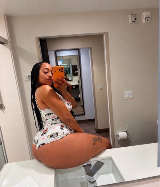 kaaykiss's tweet photo. Just available for #ft and #meet 💦💦am i think enough https://t.co/5ULWPGB4DO