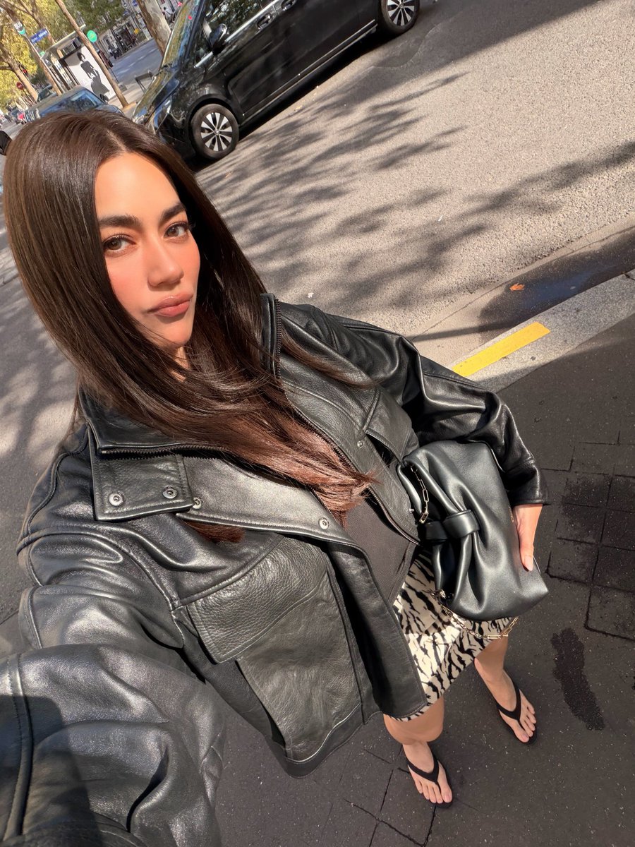 faifairyy's tweet photo. 2 nights in Paris ซีบร้าาาา🦓💋#kimmy_kimberley #คิมเบอร์ลี่ https://t.co/2X6r0n9U3E