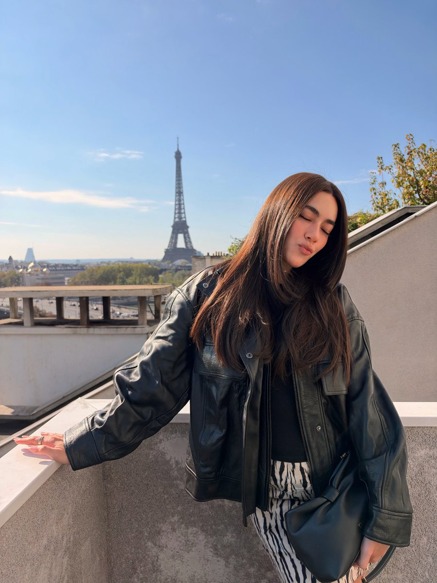 faifairyy's tweet photo. 2 nights in Paris ซีบร้าาาา🦓💋#kimmy_kimberley #คิมเบอร์ลี่ https://t.co/2X6r0n9U3E
