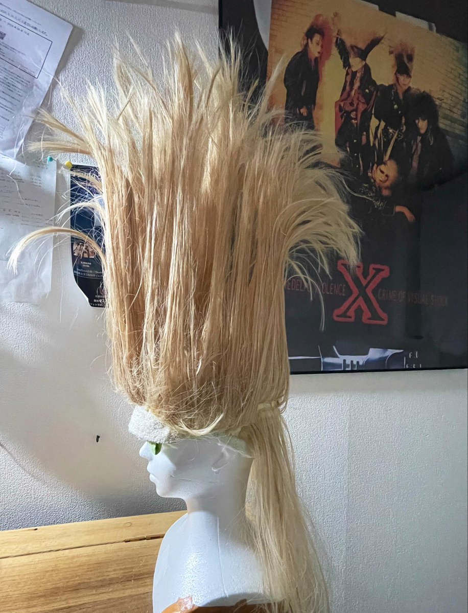 ko_xjahan's tweet photo. 初めてのTOSHI髪立て（失敗作）
ちょうど今、セットが納得いかなくて、中島さんのお話にヒントが出てくるかもしれないと期待してる。
オレ的今が旬なネタ⇒Xの髪

裏方さんから見たXの話も貴重だし、ジョージさん早速活躍してる︎︎👍🏻︎︎ https://t.co/BsZiJSJCZd