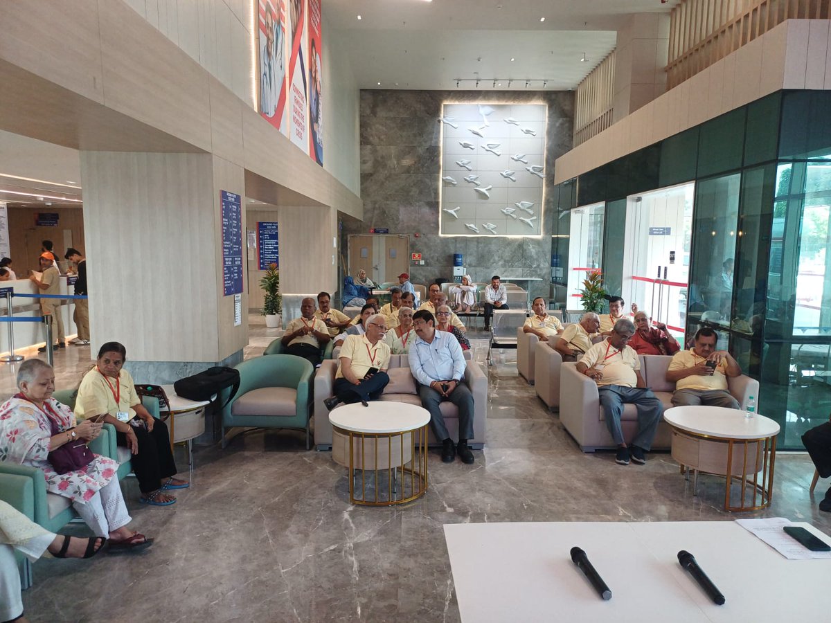 DCP_IFSO's tweet photo. Stay safe online: empower our seniors

#IFSO recently hosted a Cyber Crime Awareness Program at Amrix Hospital in Dwarka Sector-19, Delhi, with 100 senior citizens eager to learn about online safety. The session highlighted common cyber frauds and essential preventive measures. https://t.co/6f3ZezpYb5