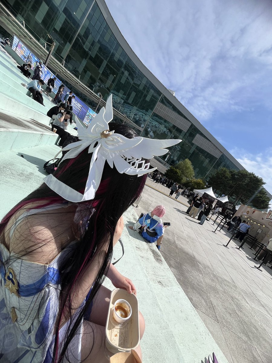 aixhaax's tweet photo. #코스어_𝕏친소 #코스어_트친소 

호요랜드 다녀온 기념으로 오랜만에 트친소 올려봐요! 호요겜(붕써드 특히!!) 좋아하구 명조, 니케, 블아, 그리고 다양한 애니 장르도 코스해요💞 흔적 남겨주시면 rt 위주로 성향 맞을꺼같은 코스어, 사진사님들 찾아갈께요! https://t.co/zDwCxVkYdl