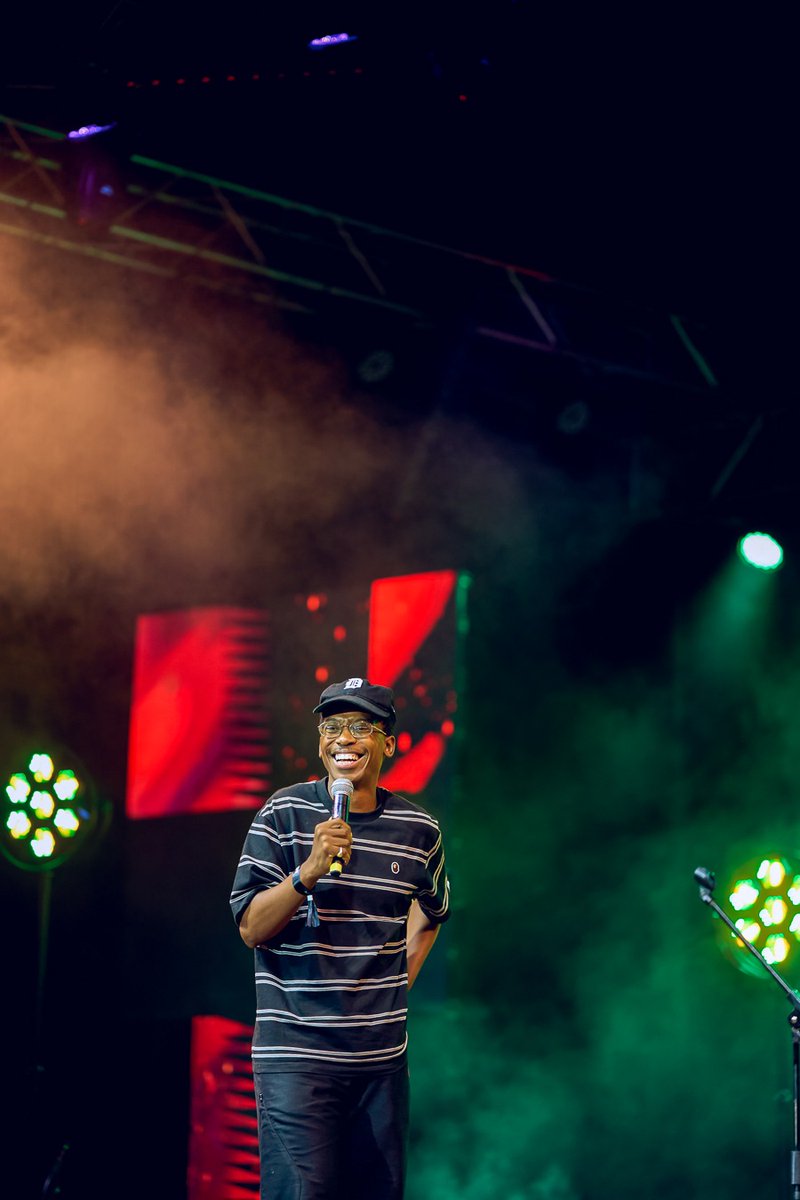 ShokoFestival's tweet photo. 𝗪𝗔𝗜𝗧𝗧𝗧… 𝗠𝗭𝗢𝗡𝗞𝗘?! 😭🔥

Comedy Night was already doing numbers and then bro pulled up like “lemme make this night even crazier.” 💀

What. A. Surprise. What. A. MOMENT.

Thank you, Mzonke. You really had to be there. 🫶🏾🔥
#Shoko2026 #Unmuted https://t.co/0dLfaaOT7y