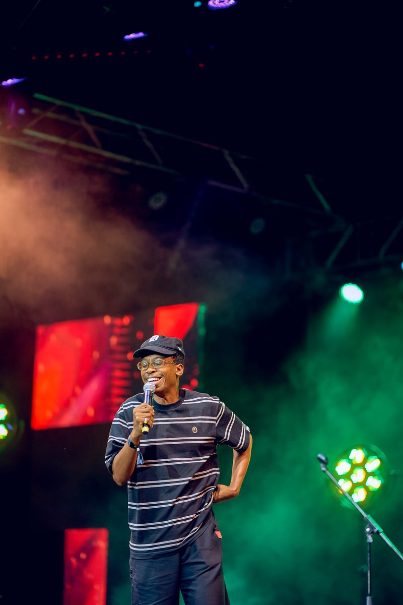 ShokoFestival's tweet photo. 𝗪𝗔𝗜𝗧𝗧𝗧… 𝗠𝗭𝗢𝗡𝗞𝗘?! 😭🔥

Comedy Night was already doing numbers and then bro pulled up like “lemme make this night even crazier.” 💀

What. A. Surprise. What. A. MOMENT.

Thank you, Mzonke. You really had to be there. 🫶🏾🔥
#Shoko2026 #Unmuted https://t.co/0dLfaaOT7y