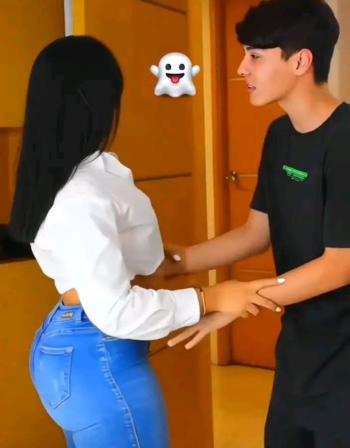 NajafMirane's tweet photo. unexpected bestie meetups💀>>>

 A thread 🧵👇

#Full #Vid 🎥👇🏻
#Cc  #CheakFirstComment 👇🏻
Checkout 🎥 
https://t.co/piUXzRTMfU https://t.co/Rujg8Omt2E