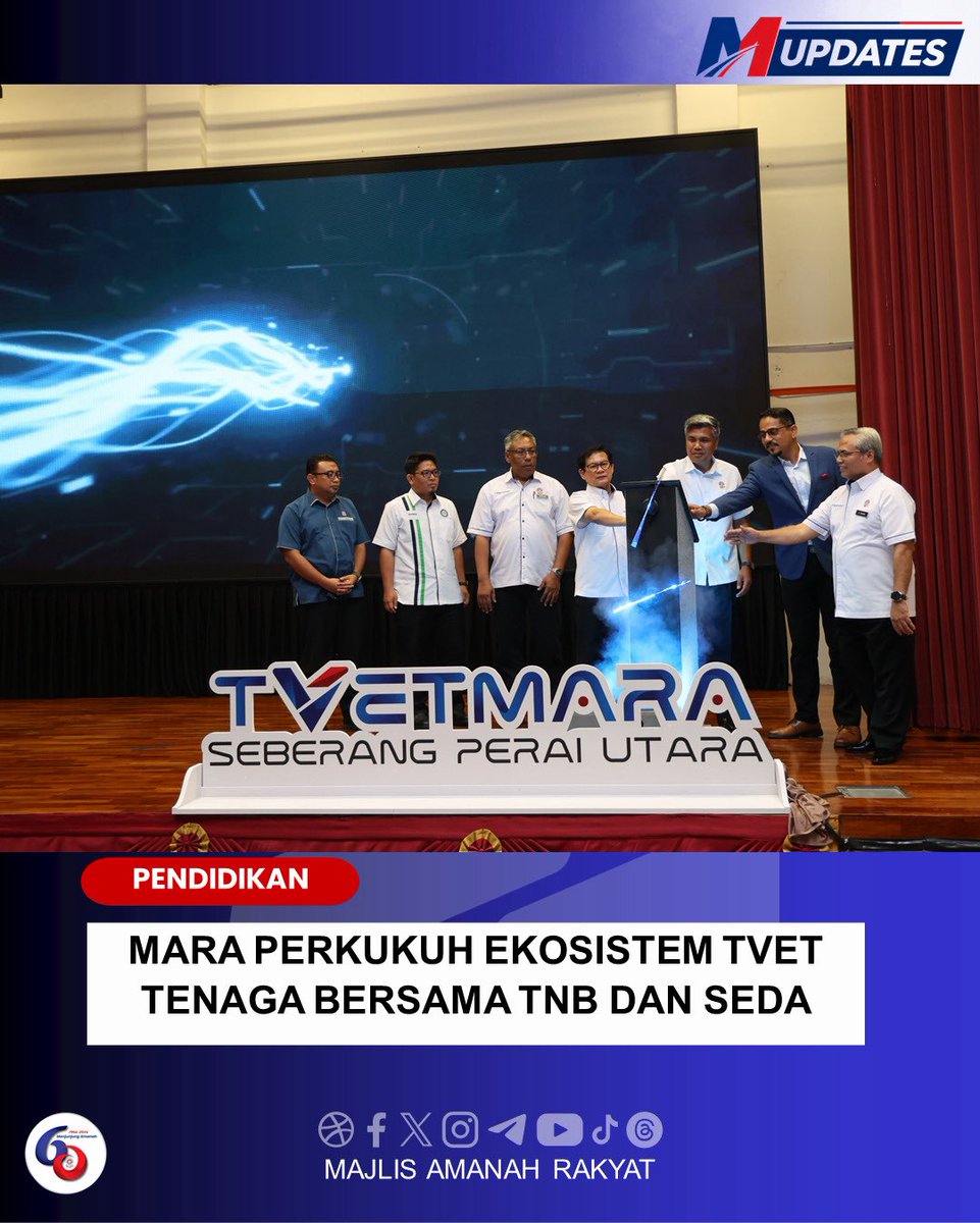 maragov's tweet photo. 𝗦𝗘𝗕𝗘𝗥𝗔𝗡𝗚 𝗣𝗘𝗥𝗔𝗜, 𝟲 𝗢𝗸𝘁𝗼𝗯𝗲𝗿 𝟮𝟬𝟮𝟲 – Daripada nadi voltan tinggi yang menggerakkan kerangka industri negara hingga ke inovasi solar yang menerangi masa hadapan hijau, transformasi landskap tenaga hari ini menuntut keupayaan modal insan yang bukan sekadar celik teknologi, malah berdaya saing, kompeten, dan berintegriti tinggi dalam aspek keselamatan.

Keperluan itu menjadi antara fokus TVETMARA Seberang Perai Utara (TVETSPU) dalam memperkukuh latihan berasaskan industri melalui hubungan strategik bersama pemain industri dan badan pensijilan profesional. Usaha tersebut diperkasakan menerusi sumbangan tiga unit Switchgear 11kV oleh Unit Procurement & Supply Chain, TNB untuk kegunaan pembelajaran dan latihan voltan tinggi. 

Penggunaan peralatan sebenar dalam latihan memberi ruang kepada pelajar memahami kefungsian sistem, menguasai prosedur kerja serta membudayakan aspek keselamatan elektrik. Pada masa sama, kemudahan berkenaan berupaya meningkatkan kualiti latihan amali dan pembangunan kepakaran tenaga pengajar dalam teknologi serta sistem voltan tinggi. 

Hubungan MARA dan TNB turut berkembang daripada perkongsian teknologi kepada pembangunan kompetensi warga industri. Melalui kerjasama dengan TNB Integrated Learning Solution Sdn. Bhd. (ILSAS), TVETMARA SPU melaksanakan Program Kompetensi Penjaga Jentera Elektrik Kategori A0 khusus untuk pekerja TNB. Keupayaan TVETMARA SPU tidak terhenti pada bidang elektrik konvensional. Perkembangan industri ke arah tenaga lebih mampan turut diterjemahkan melalui latihan Grid-Connected Photovoltaic (GCPV) SEDA yang memberi pendedahan kepada aspek teknikal, kemahiran praktikal, piawaian keselamatan serta pemasangan dan penyelenggaraan sistem solar fotovolta. 

Hadir merasmikan program tersebut, YBhg. Encik Zahari Aziz, Timbalan Ketua Pengarah (Pendidikan) MARA yang turut menyaksikan gimik penyerahan peralatan pembelajaran voltan tinggi TNB serta menyampaikan Sijil Kompetensi Penjaga Jentera Elektrik A0 TNB dan GCPV SEDA kepada para penerima.

Beliau turut mengadakan lawatan ke Hi-Volt Academy TVMSPU sebagai sebahagian daripada pengisian program bagi melihat kemudahan latihan yang menyokong pembangunan kompetensi dalam bidang elektrik dan voltan tinggi.
Kerjasama ini membuka ruang lebih luas untuk MARA dan rakan strategik industri memperkukuh pembangunan bakat melalui perkongsian kepakaran, peningkatan kemahiran tenaga pengajar, pensijilan profesional dan pemindahan teknologi. Pada masa sama, laluan peningkatan kompetensi kepada warga industri dapat diperluas melalui program pendidikan dan latihan yang disesuaikan dengan keperluan semasa. 

Daripada peralatan industri di bengkel kepada kompetensi profesional di tempat kerja dan teknologi hijau untuk masa hadapan, TVET MARA membina rantaian pembangunan bakat yang menghubungkan pendidikan dengan realiti industri.

#WeAreGenMARA #MerakyatkanMARA #AkuKasihMalaysia #HidupBiarBerjasa
#MalaysiaMadani #UnifiedEntity #60TahunMARA #MenjunjungAmanah