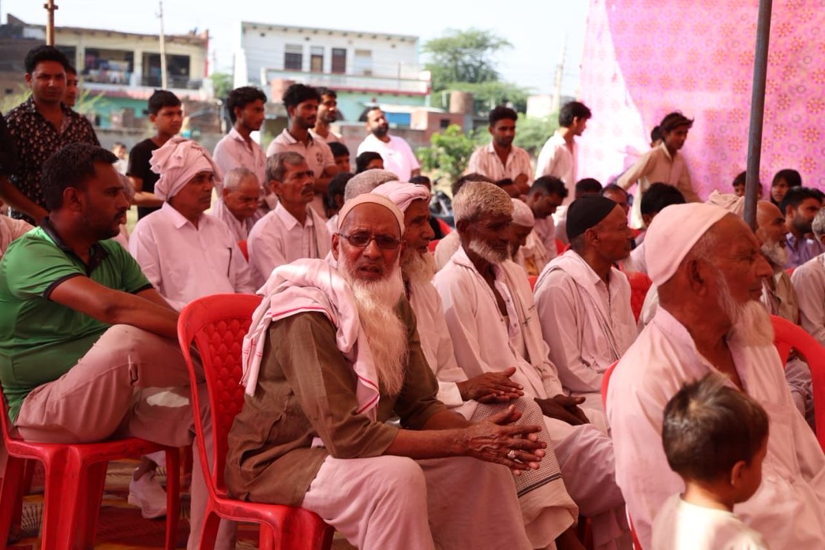 SatlokChannel's tweet photo. मगोंरका, पलवल में 3700 फुट पाइपों से मिलेगी बाढ़ के पानी से निजात। https://t.co/KqNFNDFiNc