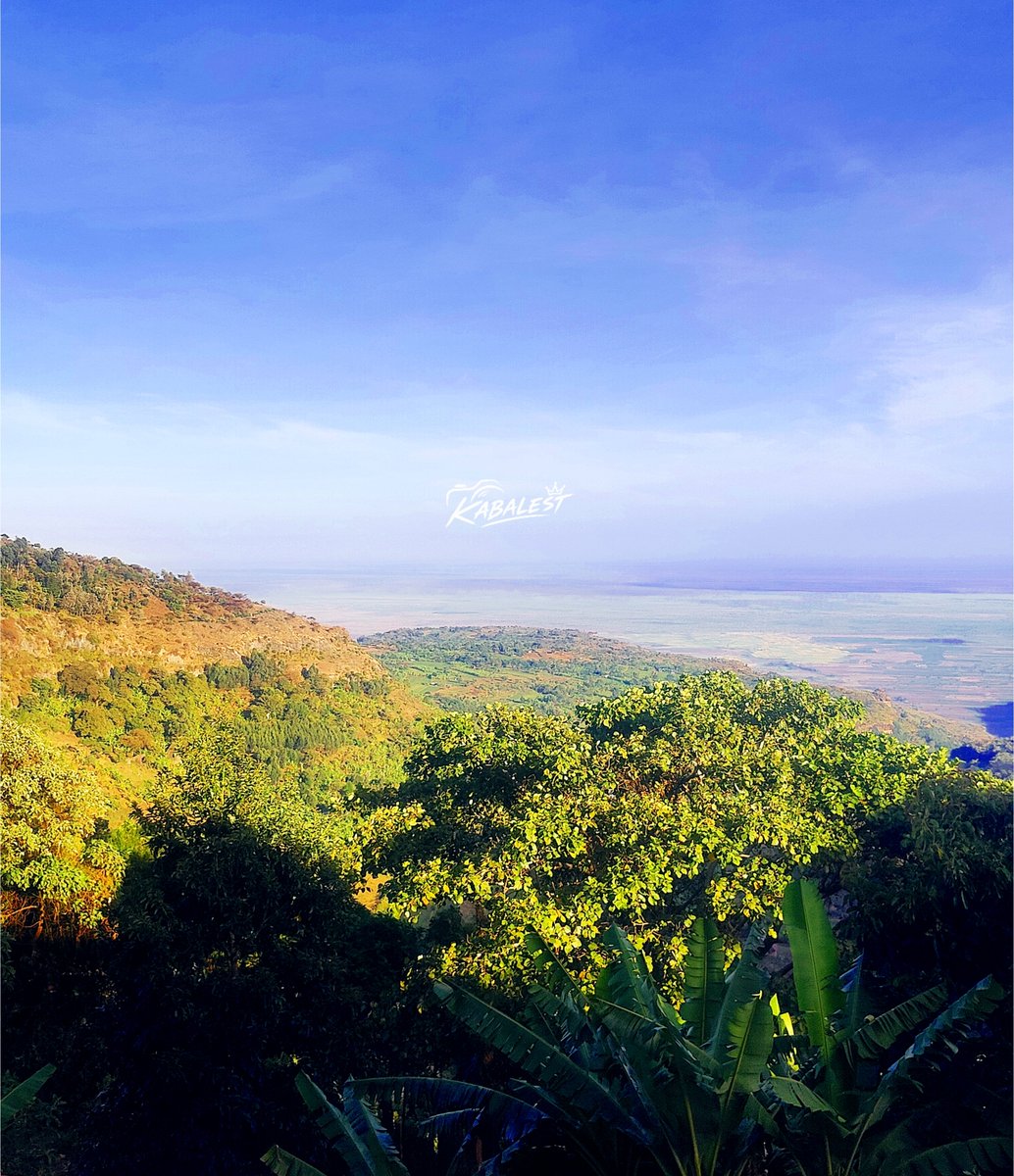 kabalestadv's tweet photo. The road is calling—and Uganda is waiting. 🇺🇬🌄

New morning. New adventure. New memories beyond the horizon.

Good morning https://t.co/OLjdv8rO9c