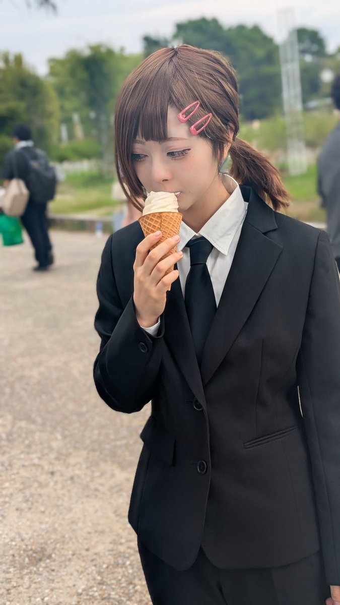 et60m's tweet photo. 奢ってもらったアイス爆食いｺﾍﾞﾆ
⚠︎cos
┊
┊
┊
┊
┊
┊ https://t.co/7V4xq97JKs