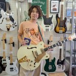 Photo by Solid Bond Guitar (@SolidBond_13)