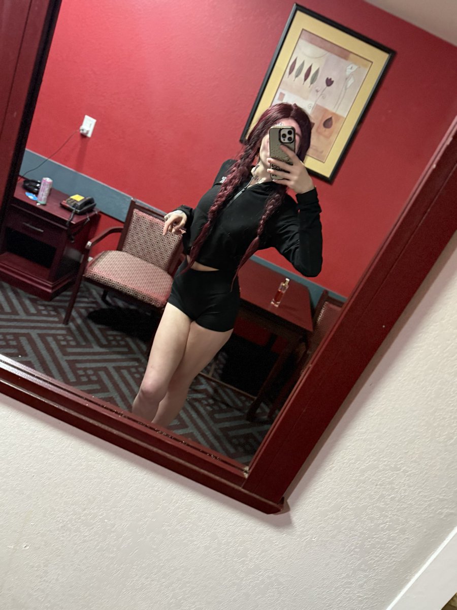 Jacpaigexx's tweet photo. skinny white girl who loves fatass black dickk🤷🏻‍♀️😭🐇😂 hmu 4 content new to this twitttr shyt #nsfw #content #snapchat #whitegirl18 https://t.co/YMGpic68us