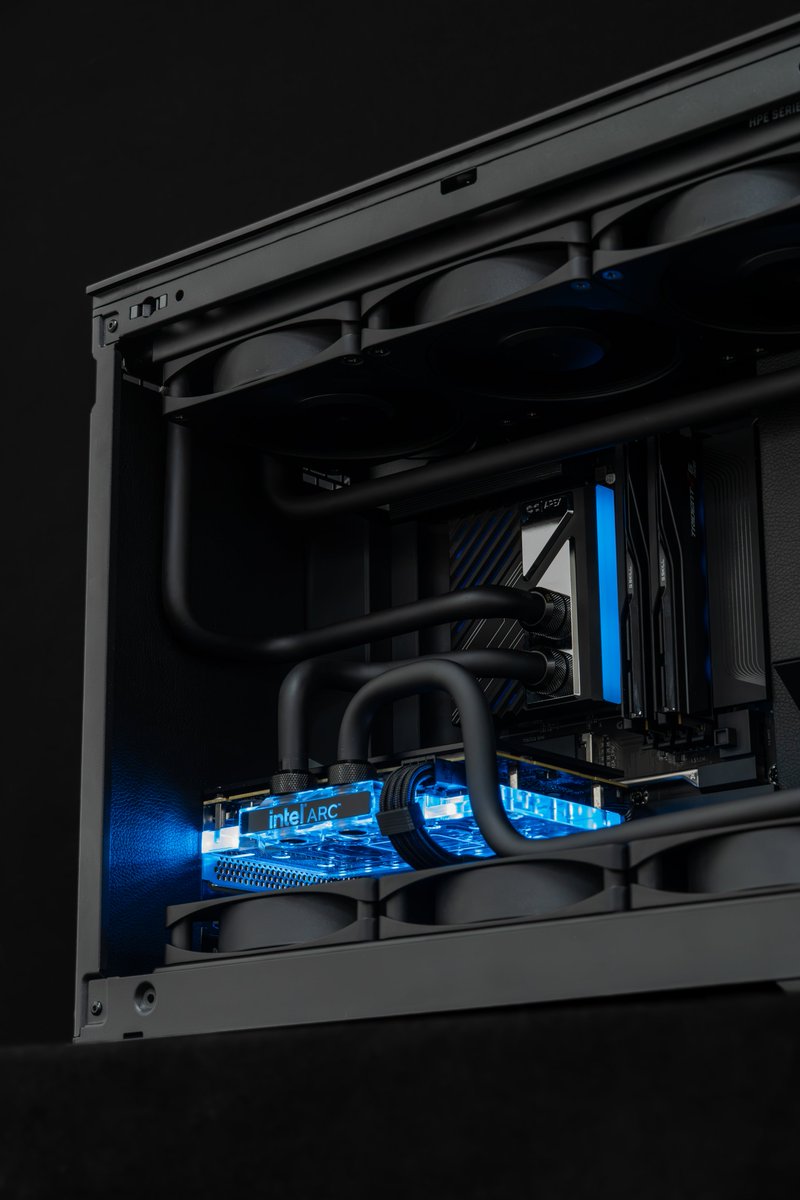 Aguel_design's tweet photo. My first custom loop build. 
Collab with @alphacool 
Awesome products 👌🏻
Easy to use 👌🏻
Keep it cool 👌🏻 https://t.co/oOTdYVua6q