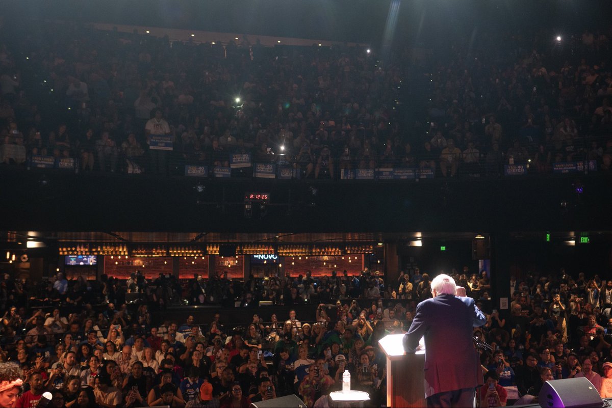 BernieSanders's tweet photo. Thank you Los Angeles for a packed house tonight for Proposition 40, the California wealth tax.

The American people are sick and tired of massive income and wealth inequality.

Billionaires need to start paying their fair share. https://t.co/2dwBvXDetu