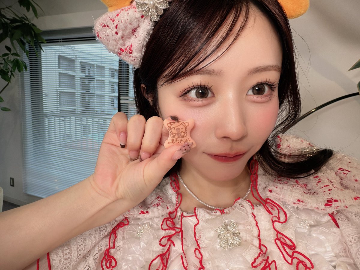 aika_cs1126's tweet photo. 本日発売🐨🍓
コアラのマーチ《きゅーてぃーいちご》が、全国のコンビニエンスストア・駅販売店に登場です！✨

ちなみに私はコンビニでもうGETしました☺️☺️

みんなもゲットしてみてね〜✊🏻 ̖́-

#CUTIESTREET
#コアラのマーチ https://t.co/COlNVDDTm3