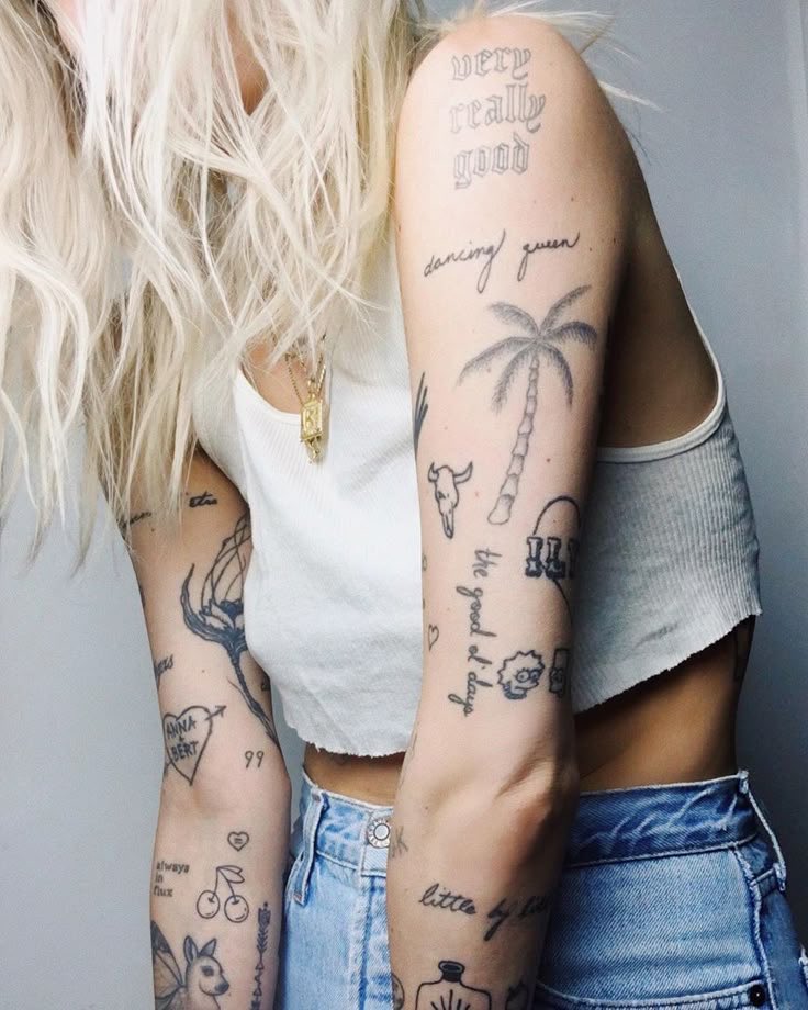 SpecialEdmund's tweet photo. New Slur Alert: women with these ugly ahh tattoos are hereby deemed as Doodlefoids https://t.co/z3U15tVGLj