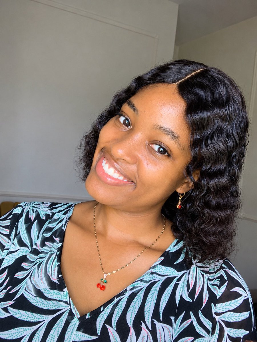 Esther290354929's tweet photo. Good morning beautiful people❤️

My hubby always tells me one of the reasons he married me was because I have a killer smile. 😁

Is it true, abi he just dey whine me? 😩😂 https://t.co/Ee8FuQoC95