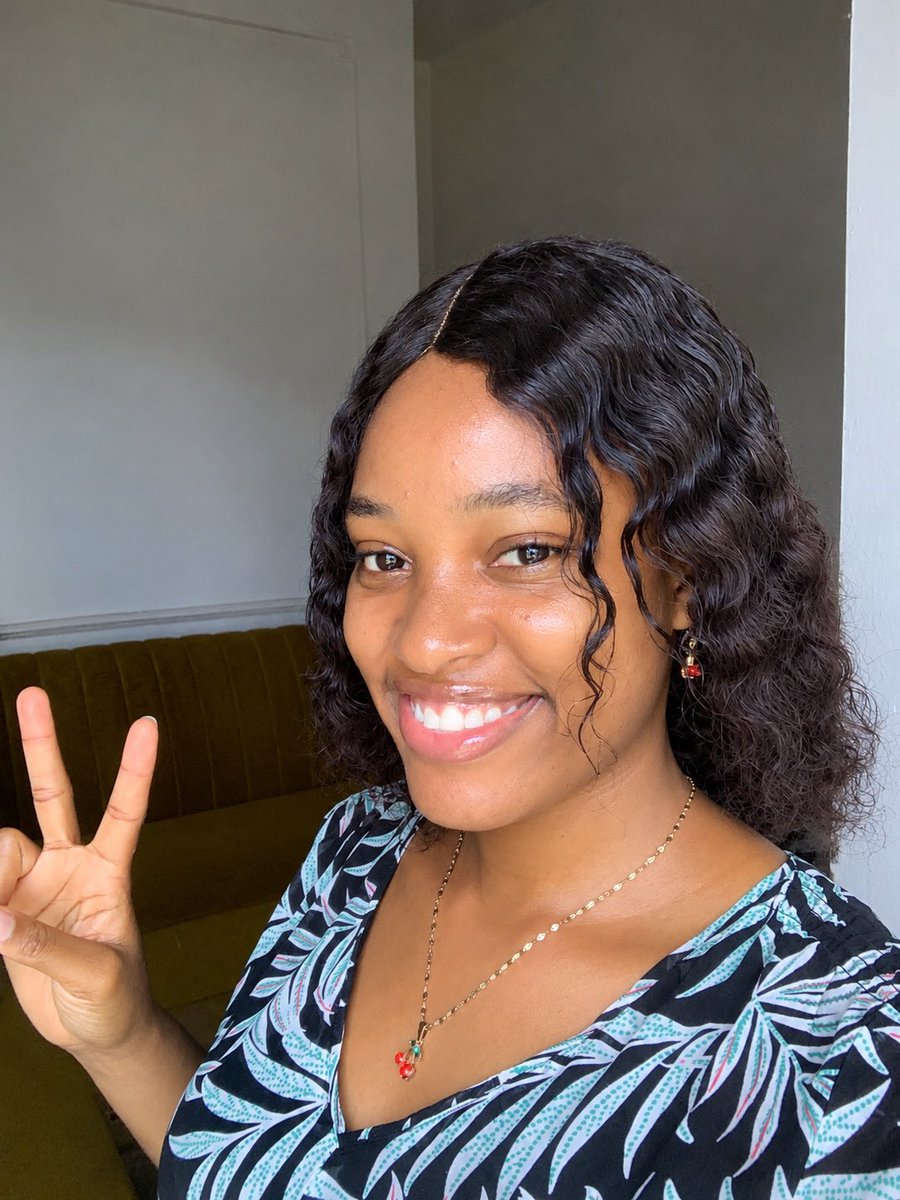 Esther290354929's tweet photo. Good morning beautiful people❤️

My hubby always tells me one of the reasons he married me was because I have a killer smile. 😁

Is it true, abi he just dey whine me? 😩😂 https://t.co/Ee8FuQoC95