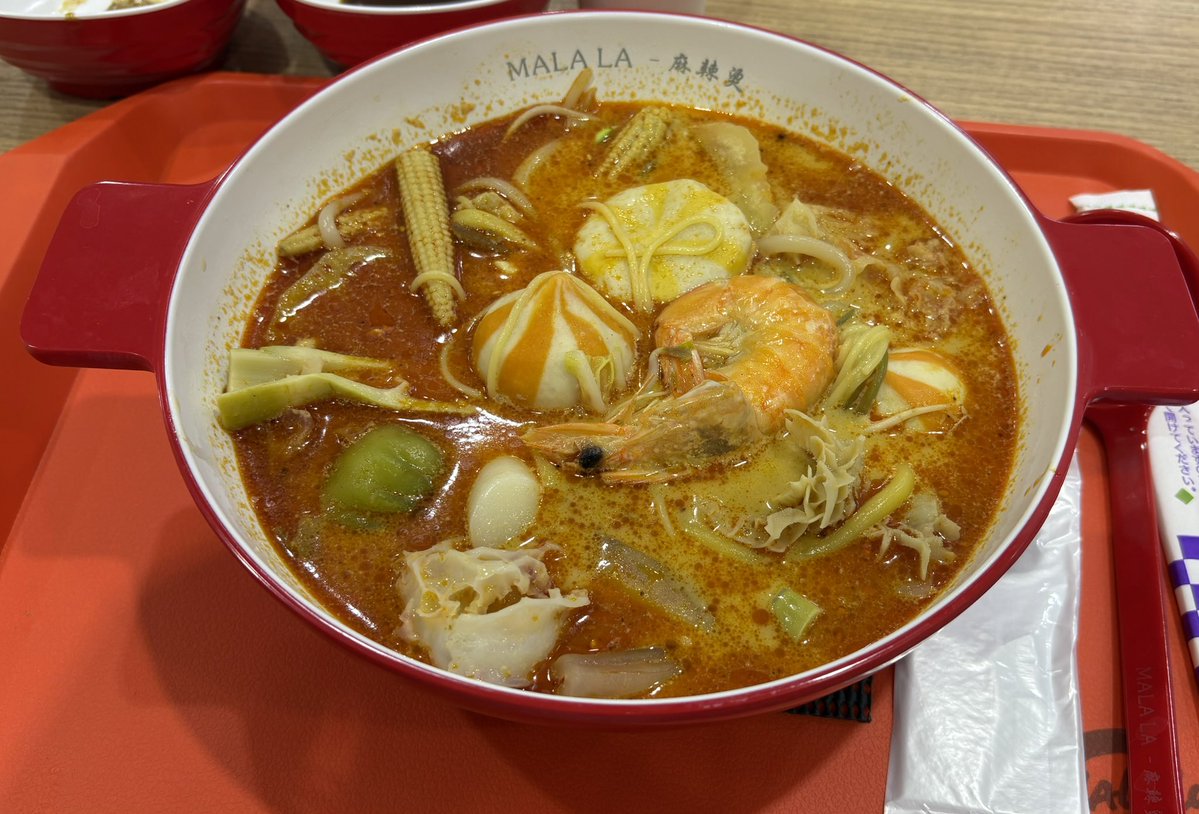 PEROYAMA3's tweet photo. また食べちゃった依存性高すぎる😭 https://t.co/4swZImy35Q