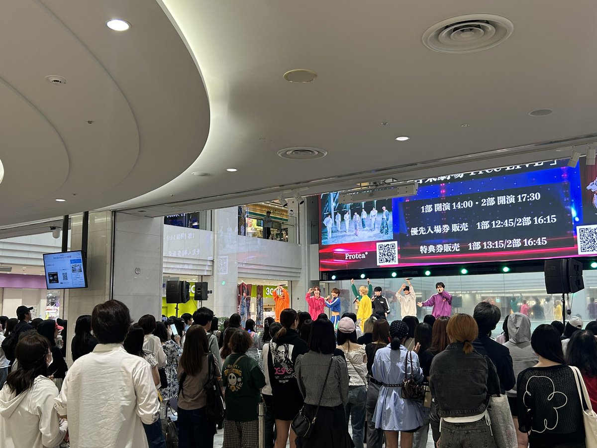 24_kattun's tweet photo. 盛り上がってます！ https://t.co/JYphALXFCo