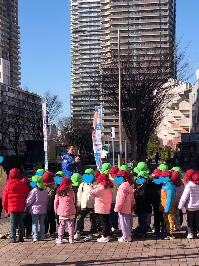 kosakaeiji's tweet photo. 明晩２２時、ニコニコチャンネルの「小坂英二国護りチャンネル」の生放送です！「９回の経験から選挙を語る！」という初の試みです。

　第４回目の生放送ライブは以下よりご覧になれますので是非！

https://t.co/CbxARDUIBP

　後半は会員限定となりますので、この機会にご入会をお願いいたします。

https://t.co/92k0JPnAL9

　ぜひ、皆様ご視聴くださいませ！