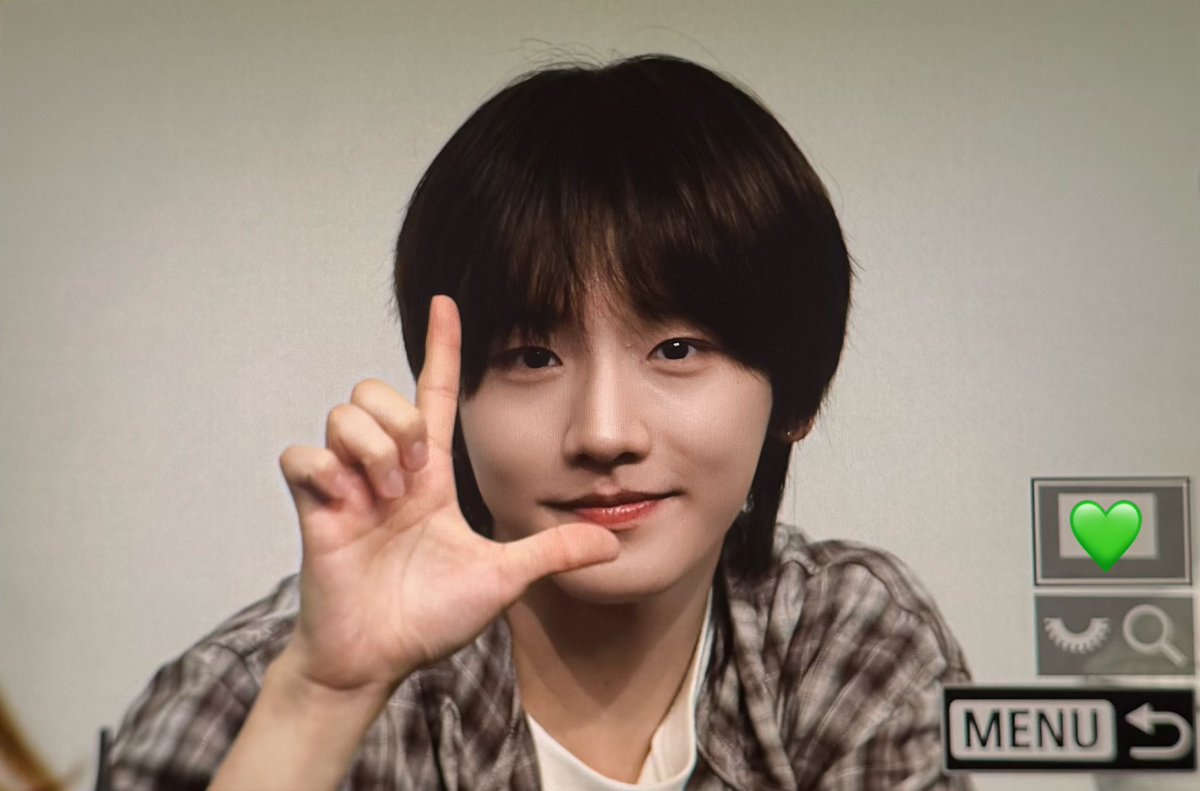 seminluvr's tweet photo. ㅅㄹㅎ( ´-ω-)σ💚💚 https://t.co/23K8Wgpyhg