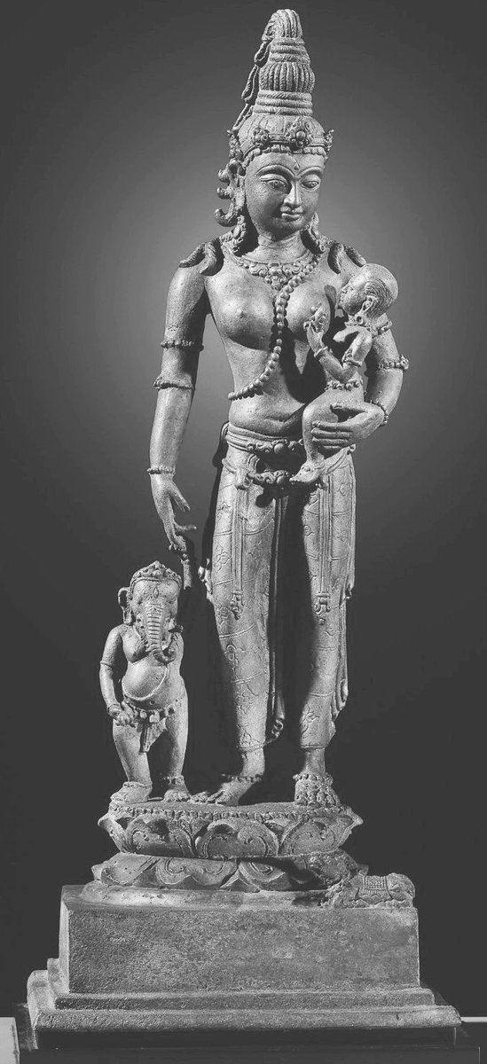 blog_supplement's tweet photo. kumAra-gaNanAthAmbA from the shrIvijaya kingdom (Sumatra), 800-900 CE. skanda is shown as slightly younger than vinAyaka, following the south Indian birth order for the two deities. https://t.co/RqtVqwmleA