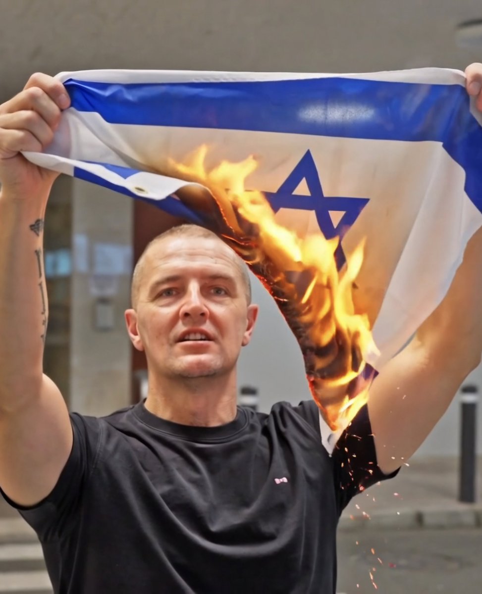 nicodes4keuss's tweet photo. @Yonathan_Arfi Moi non plus j'aime pas Israel. https://t.co/amEkOOSIDu