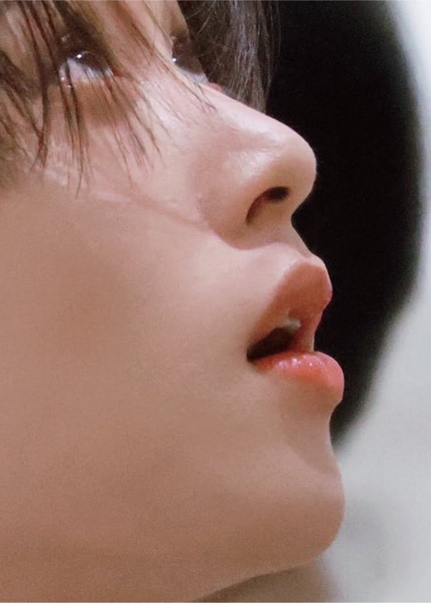 lovingjakrapatr's tweet photo. prettiest man i’ve ever seen in my life https://t.co/JwEM2rtApd