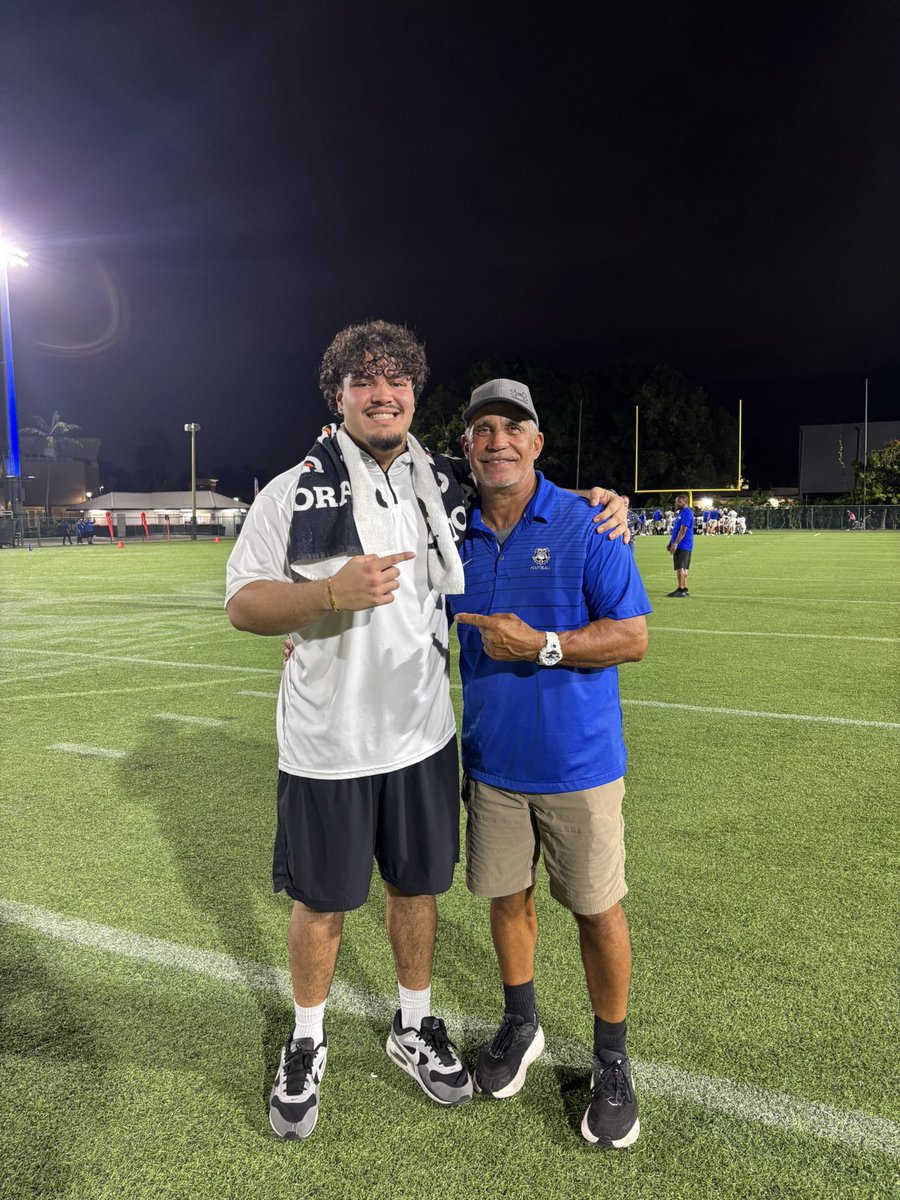 Martin_berti_10's tweet photo. To all college coaches, I’m currently looking for an opportunity to continue my football career. Due to unfortunate circumstances, I wasn’t able to attend college and play football like I planned. I had to put my family first, but that never changed how much this game means to me. I know I still have the ability to play and compete at the next level, and I’m ready to prove it. Right now, I’m helping coach at my former high school, staying around the game and continuing to learn every day. I’m hungry, coachable, hardworking, and willing to earn everything I get. I’m not asking for anything to be handed to me—just an opportunity to show what I can do.

Martin Berti
6’2” | 250 lbs | DL
Doral, FL
🎥 Hudl: https://t.co/QVCfNp4WdE

All i need is a chance🙏🙏