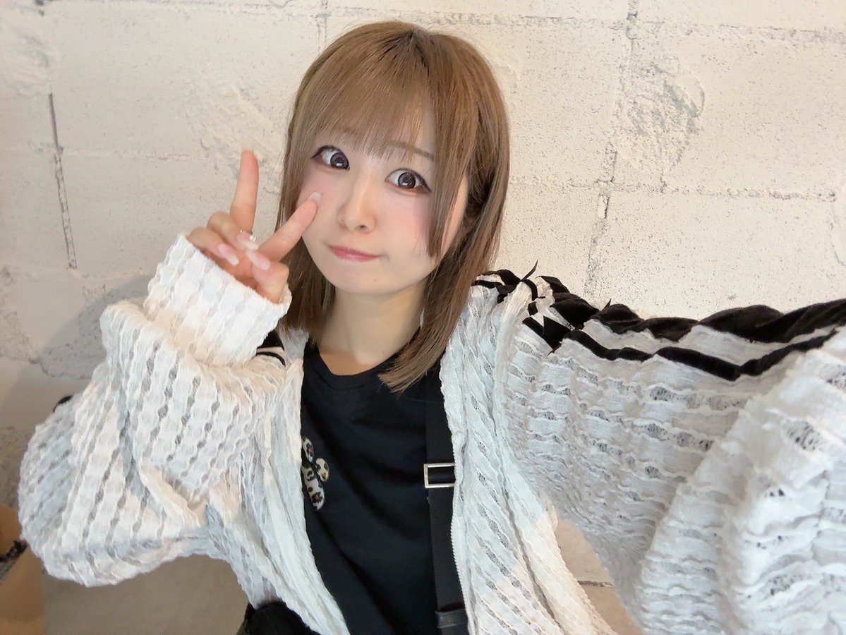 anzuchan_1013's tweet photo. 今日は私服イベです❣️

可愛い清楚なお洋服着るよ~🌸🌸

あんずちゃんお店で待ってます
ჱ̒՞ ̳ᴗ ̫ ᴗ ̳՞꒱🎶

#いいね返し #自撮り界隈 #コンカフェ https://t.co/cMWM9UonTe