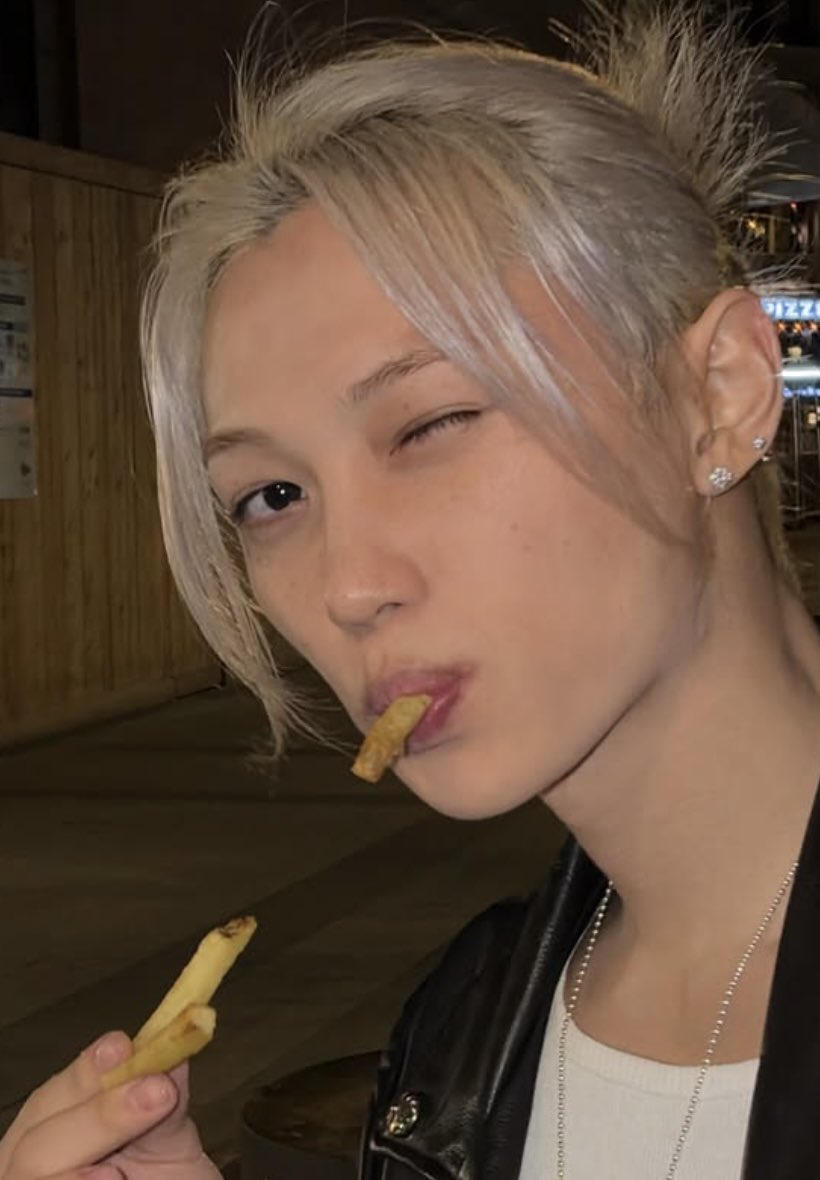 rainlixxie's tweet photo. HE IS SO CUTIEFUL THATS OUR BOKIEEEE🤏🥺🥹 https://t.co/oQlePGrW1V