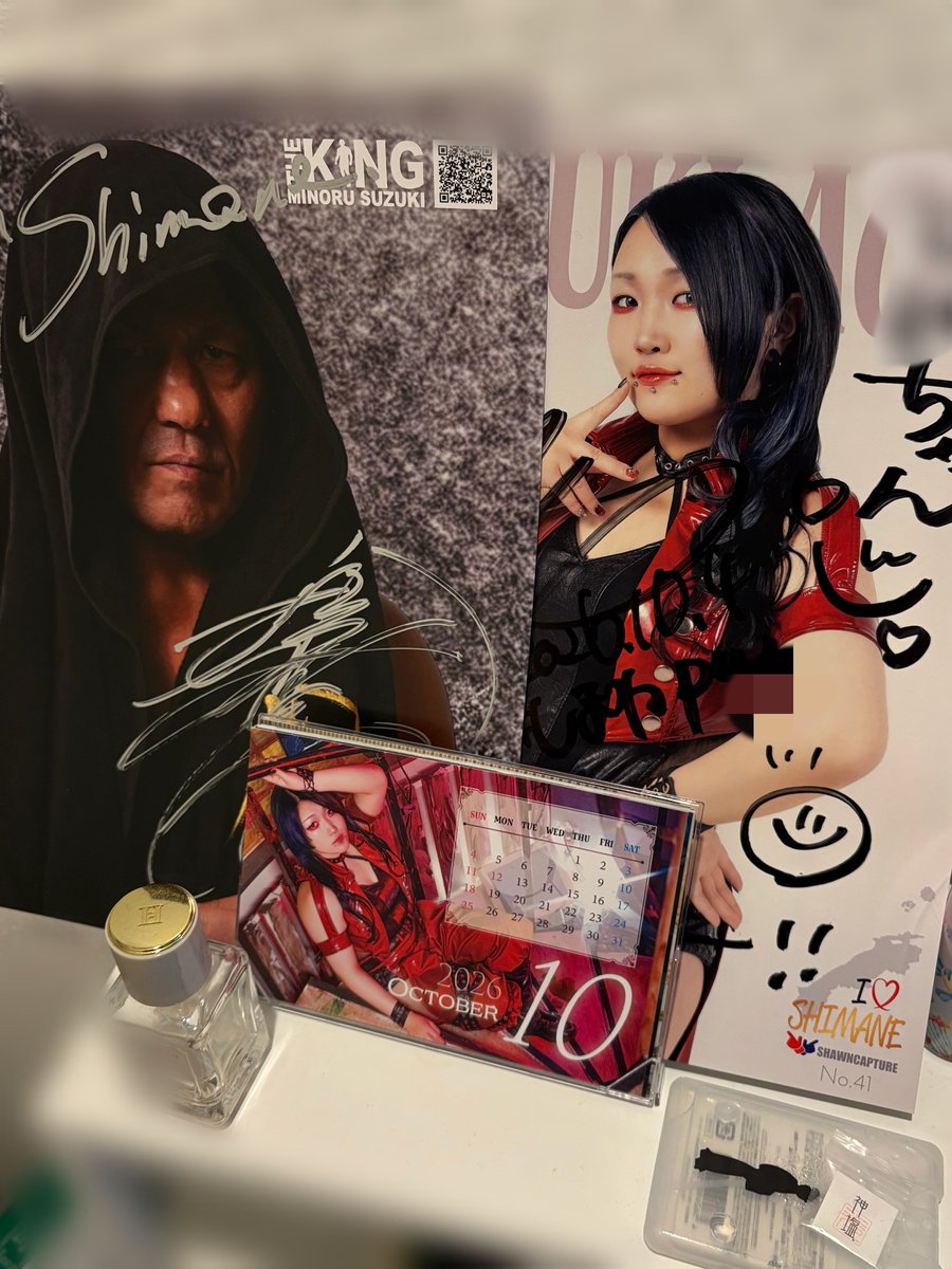 Spkgn25's tweet photo. 都内一人暮らし女、玄関で見せびらかして防犯対策 https://t.co/r11XLeTjE8