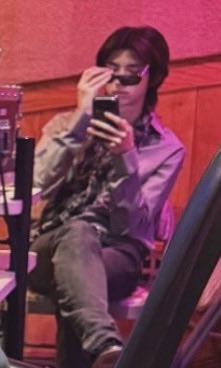 jjucider's tweet photo. juhoon popped up in songwriter &amp; producer chazmishan’s ig story oh they’re really in the studio cooking up new music! 👏🏻🥺 https://t.co/KU1dIRg914