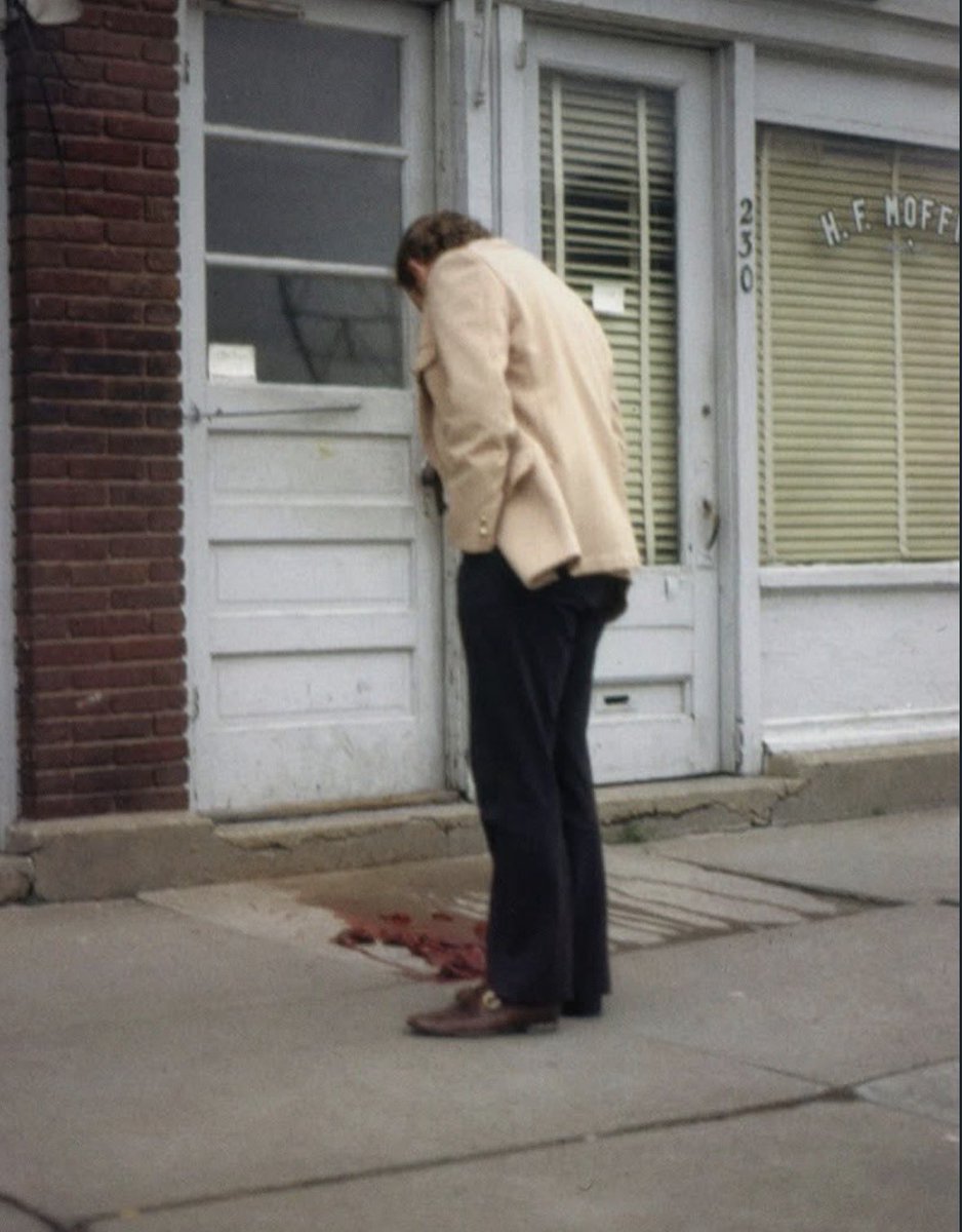 Myblackdiary93's tweet photo. Ana Mendieta "People Looking at
Blood, Moffitt, lowa" 1973 https://t.co/6hrHR6nkX9