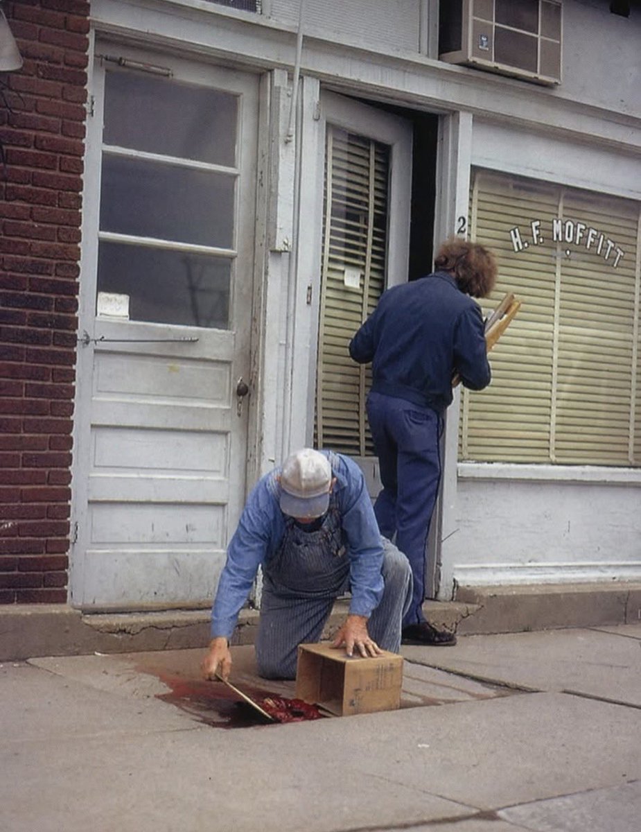Myblackdiary93's tweet photo. Ana Mendieta "People Looking at
Blood, Moffitt, lowa" 1973 https://t.co/6hrHR6nkX9