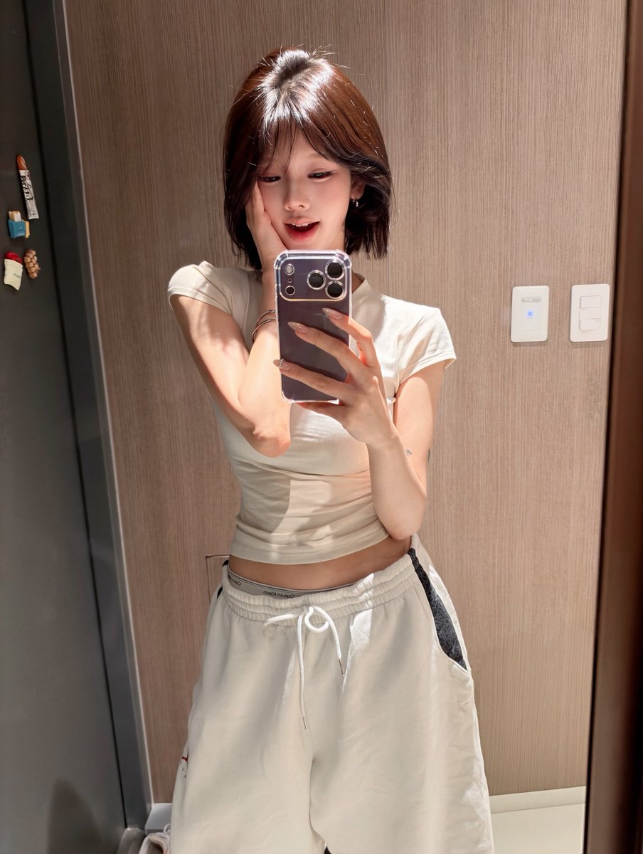 e820068ba673759's tweet photo. 심심해서 술 마시고 싶어요

#수원 #맘눌뎀 #일상계트친소 https://t.co/4IFazNvi4O