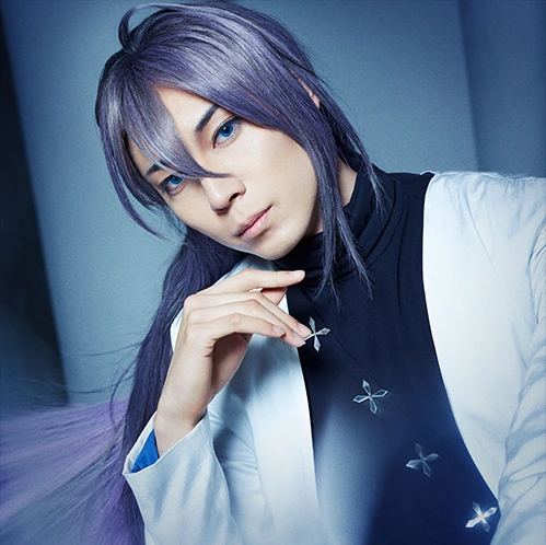 hypmicfunfacts's tweet photo. Taiyou Ayukawa (Jakurai’s 1st gen actor) said his wig was 162cm. He is 188cm and Jakurai is 195cm so if you take the difference between that and add to the hair, Jakurai’s hair could possibly be 169cm! https://t.co/DaNYdqfFCR