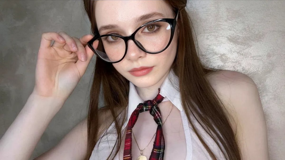 TeresittaMtz's tweet photo. Te gusta como me veo con gafas? 🤓
https://t.co/k6oxqBdKqi https://t.co/CopC65tFdX