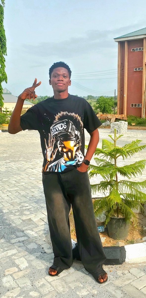 oga_Iyanya's tweet photo. Good morning friends of King Kelly. 

It's another great day to try again https://t.co/4yr4Jc4vPx