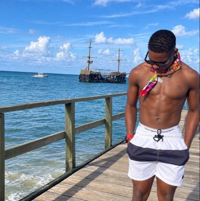 fe_li_z13's tweet photo. #NuevaFotoDePerfil https://t.co/XyJdWwhLeR