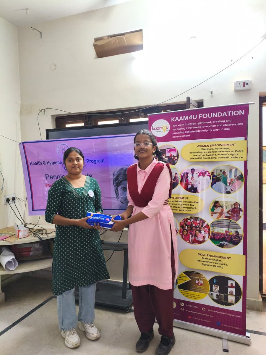 Kaam4uF's tweet photo. As part of Project Melody – Shravanti, Kaam4U Foundation held a sanitary pad donation drive at Helen Keller College for Deaf &amp; Dumb on Sept 29. ❤️

Thanks to our volunteers &amp; Pennies 4 Pads!

#Kaam4U #ProjectMelody #MenstrualHealth https://t.co/WGjAPz07UA