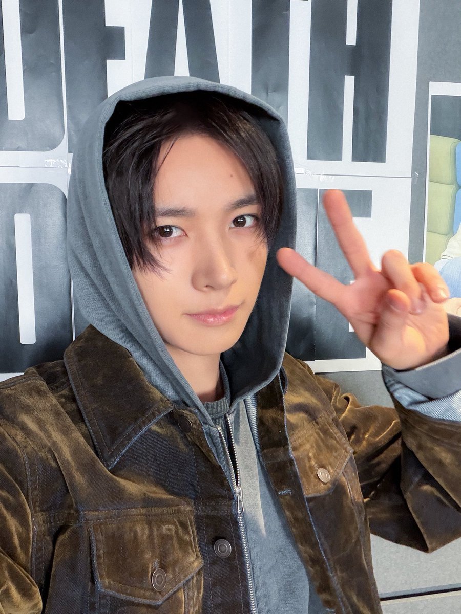ikeufofinho's tweet photo. príncipe.  ♡ https://t.co/8E8sF6oypG