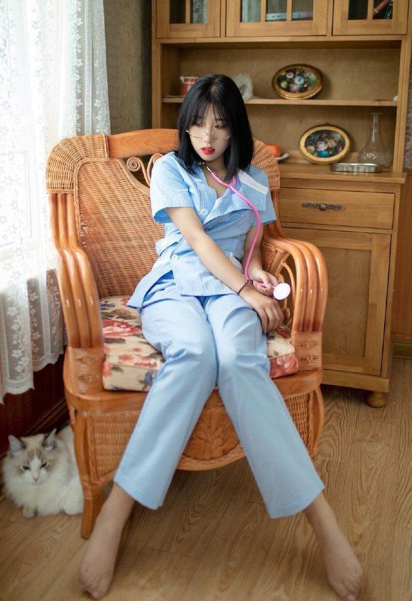 eungsook's tweet photo. 오늘 업로드 완료한 아찔한 간호사 코스프레 
맛보기-! 🩷💉 https://t.co/ukovPEvpbw