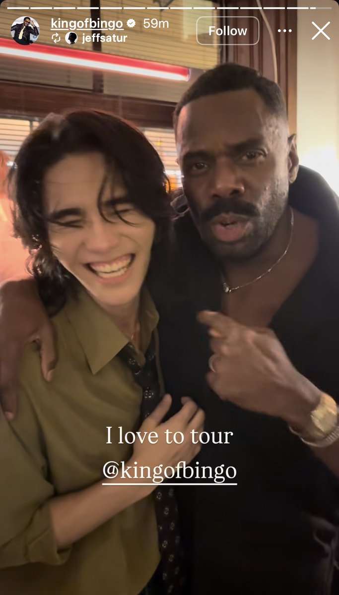 stardreamy213's tweet photo. Jeff and Colman’s 1st meet up 🫂 VS their current meet up at Valentino 🫂🫂🫂

Both their interactions have only gotten cuter 🥰🥰🥰

JEFFSATUR X VALENTINO PFW SS27

#ValentinoGaravani #ValentinoSS27xJeffSatur #JeffSatur #ValentinoAntibiblioteca https://t.co/ozw9pTnUja