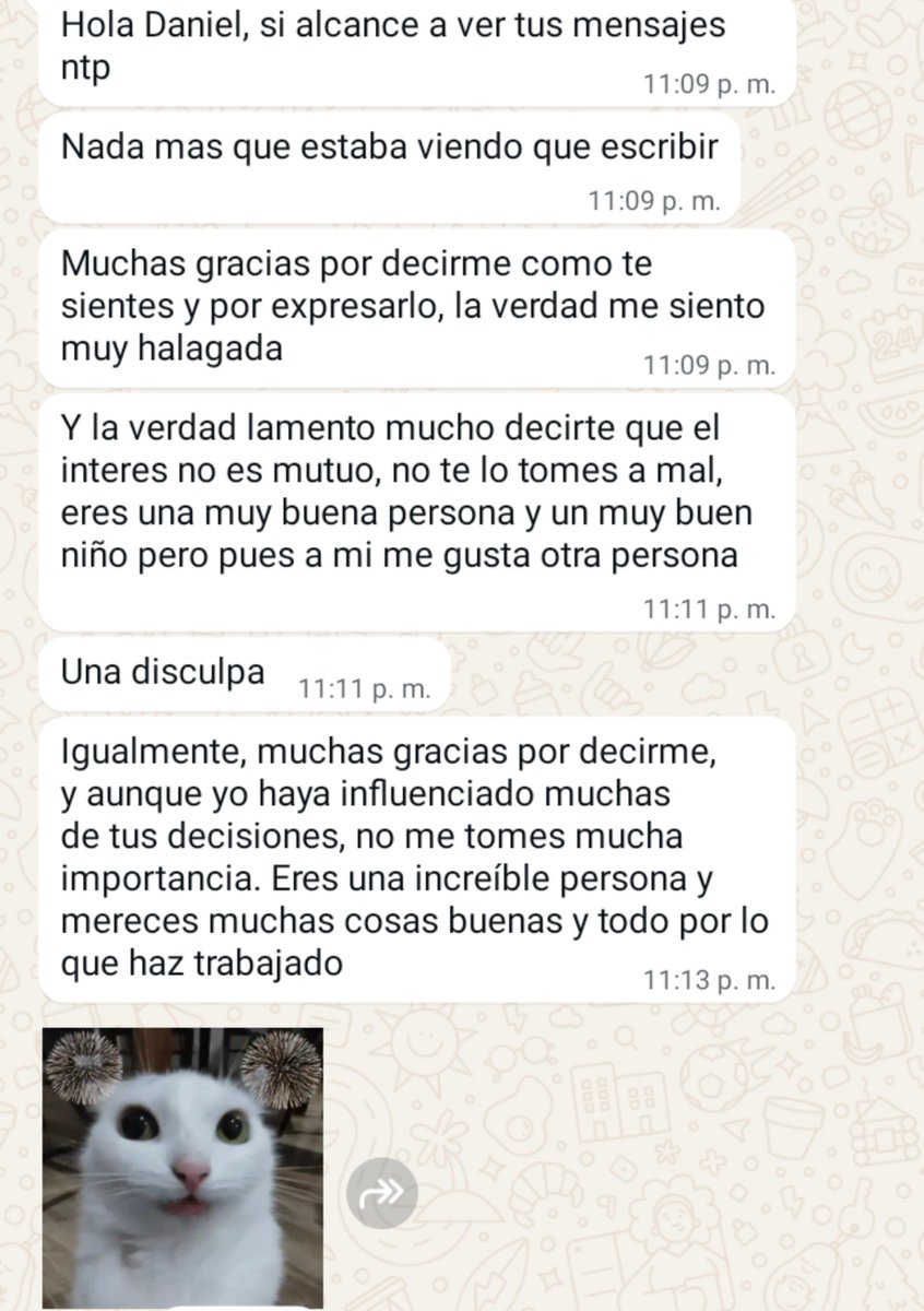 chaeyon58's tweet photo. Mi primera declaración de sentimientos no se sintió tan mal como esperaba jejeje,me siento ligero https://t.co/2PPs0s8zD9